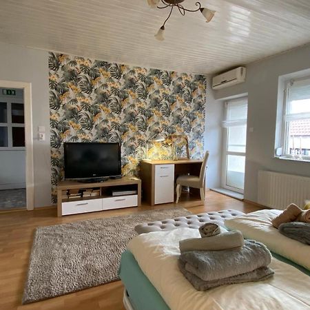 Sweet Home Apartman Balatonfured Bagian luar foto